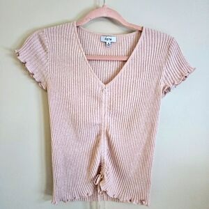 🩷Feminine Ribbed Pink Top